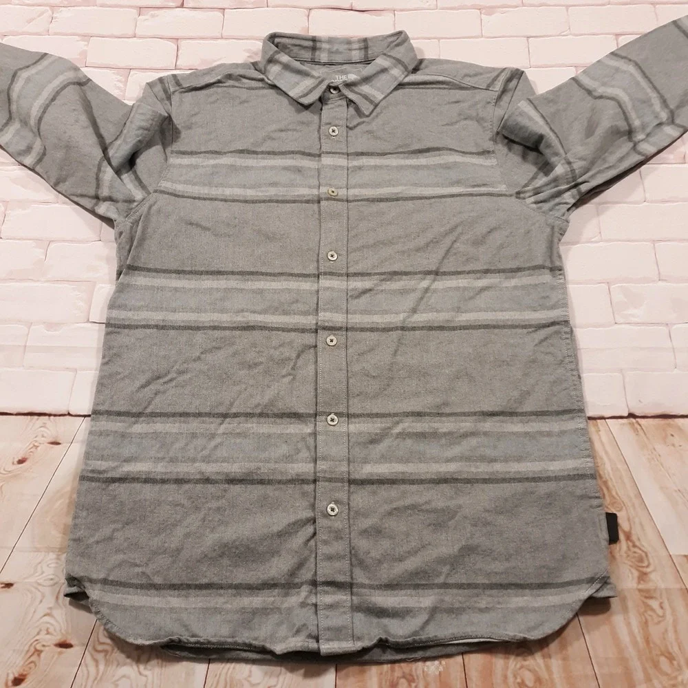 The North Face Flannel Shirt Mens Medium Cotton Gray Outdoor Hiking Travel